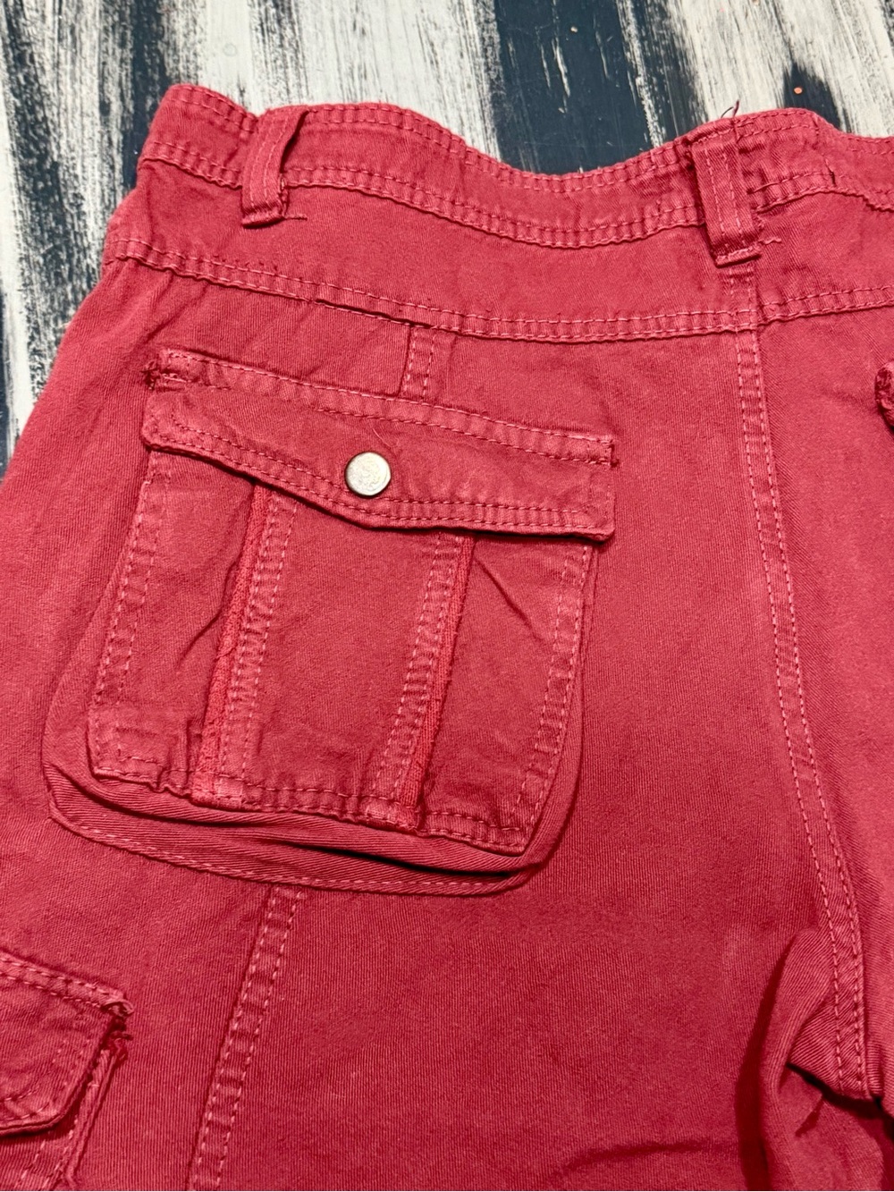 Riot Empire Men's Red Cargo Shorts Size 36 New with Tags - Picture 13 of 13